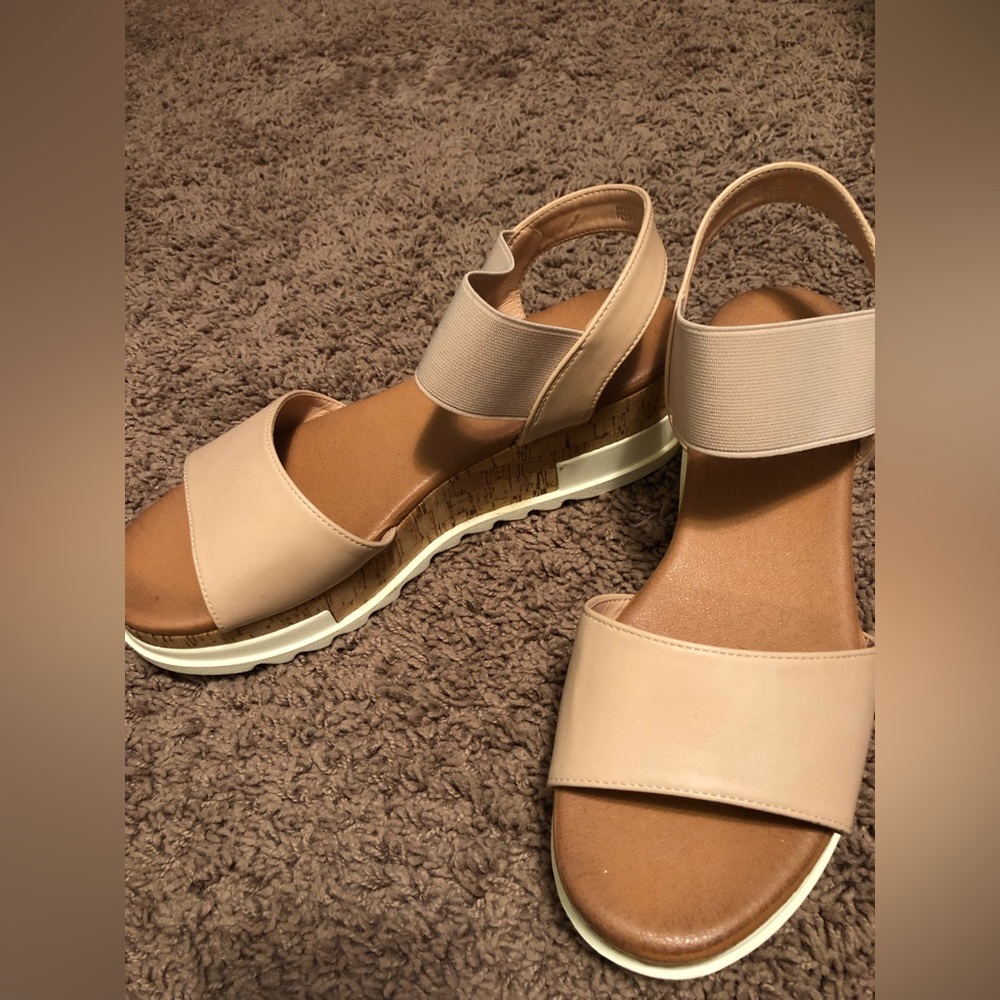 Women’s Blush Sandals